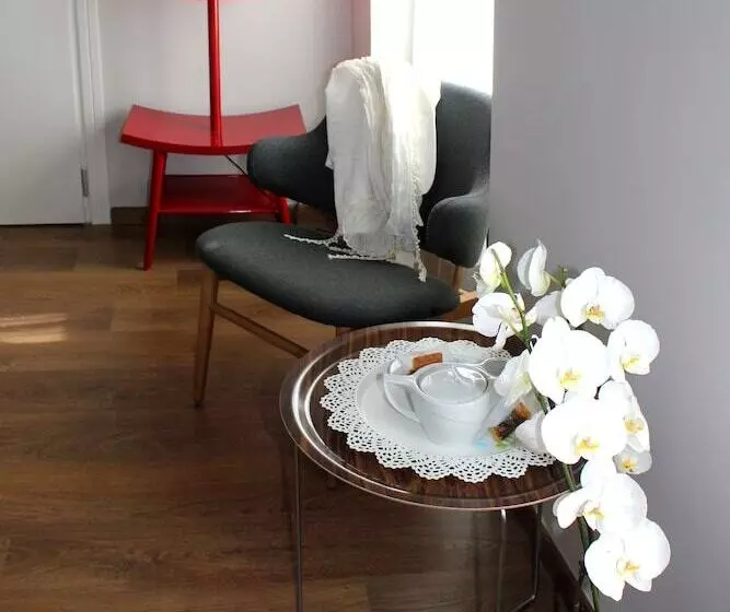 Chambre Standard, Metropolis