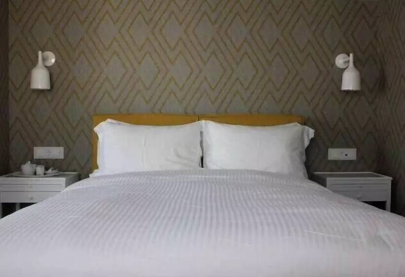 Chambre Executive, Metropolis