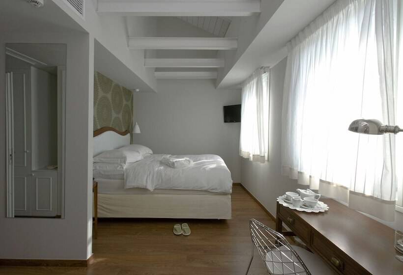 اتاق اجرایی, Metropolis