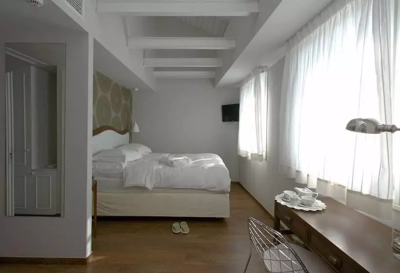 Chambre Executive, Metropolis