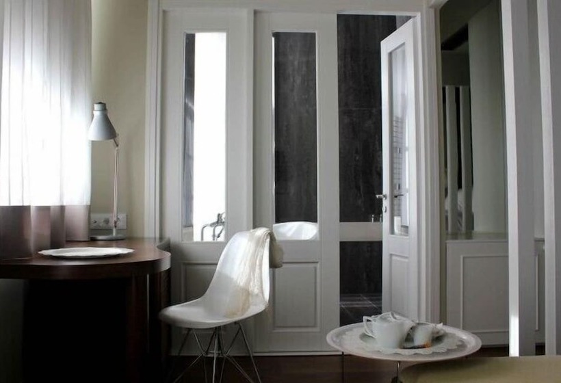 اتاق لوکس, Metropolis