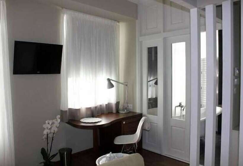 اتاق لوکس, Metropolis