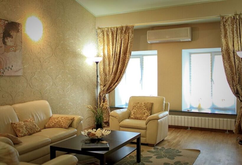 스탠다드 스튜디오, Minima Kitay Gorod