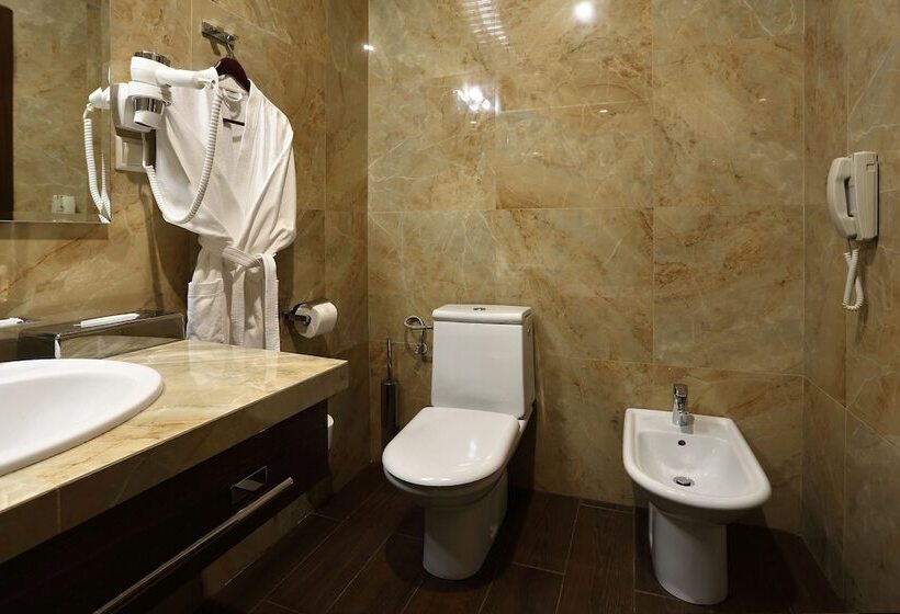 استودیوی استاندارد, Ostrova Spa