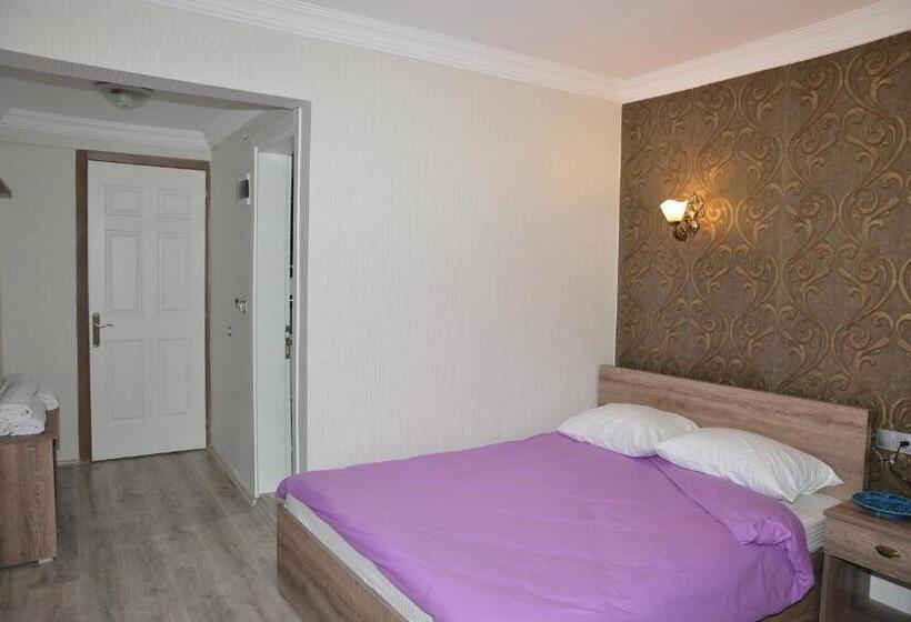 اتاق استاندارد با بالکن, Ozbay