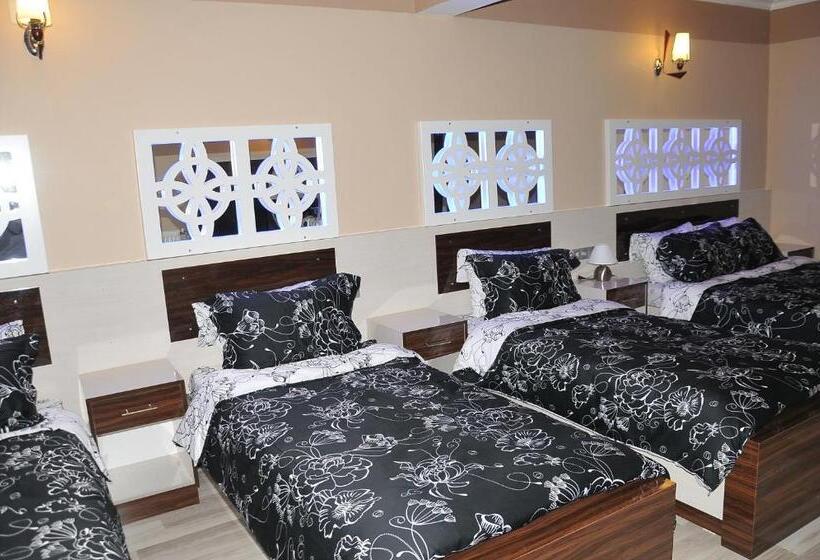 اتاق خانوادگی, Ozbay