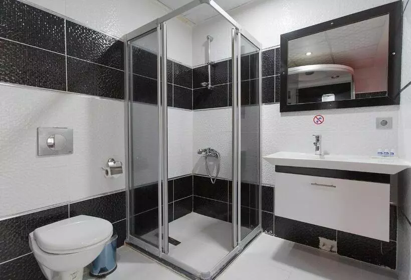 Deluxe Neljän Hengen Huone, Ozbay