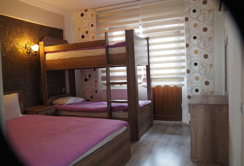 اتاق خانوادگی, Ozbay