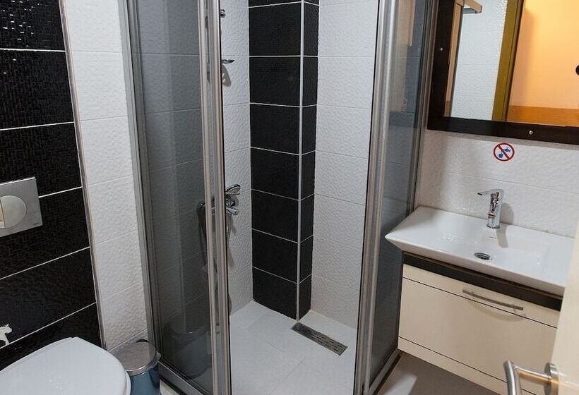 اتاق لوکس سه تخته, Ozbay