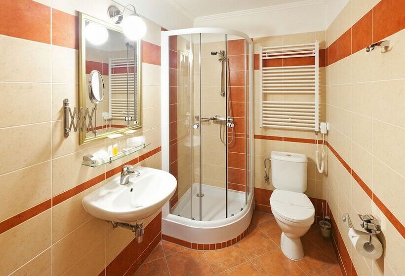 اتاق استاندارد یک نفره, Pytloun Design Self Checkin