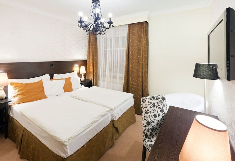 اتاق راحتی, Pytloun Design Self Checkin