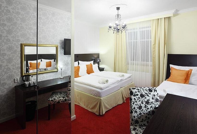 اتاق سوپریور سه تخته, Pytloun Design Self Checkin