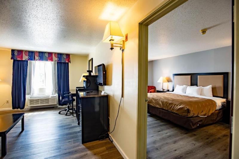 جناح سرير كينج, Quality Inn & Suites Woodstock Near Lake Geneva
