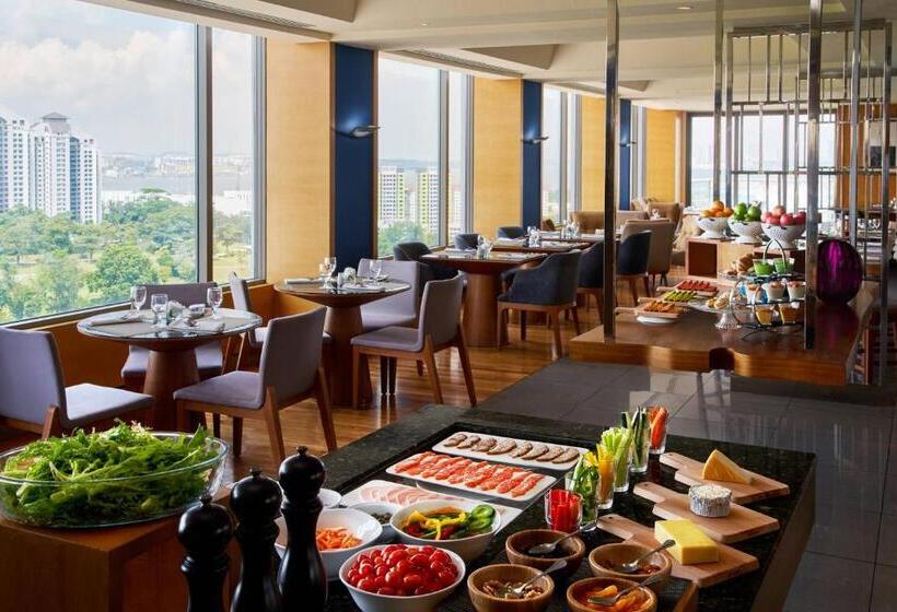 غرفة قياسية سرير كينج, Renaissance Johor Bahru