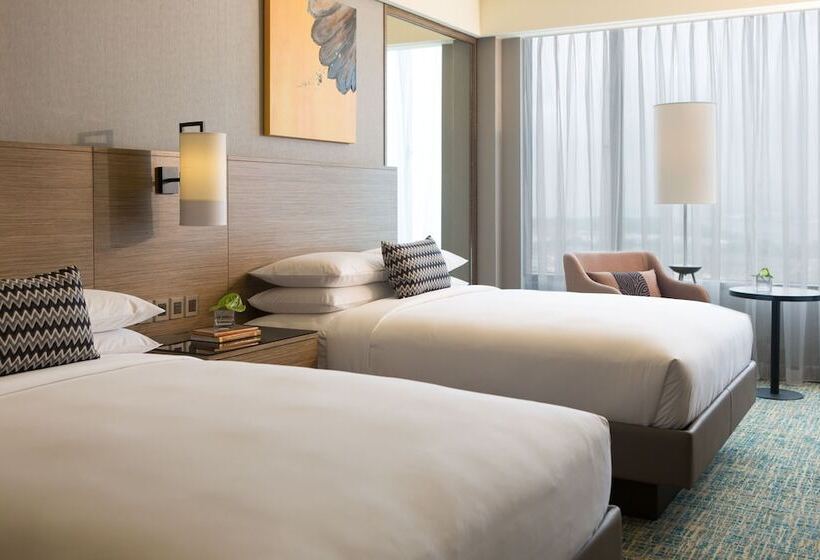 غرفة كلوب, Renaissance Johor Bahru