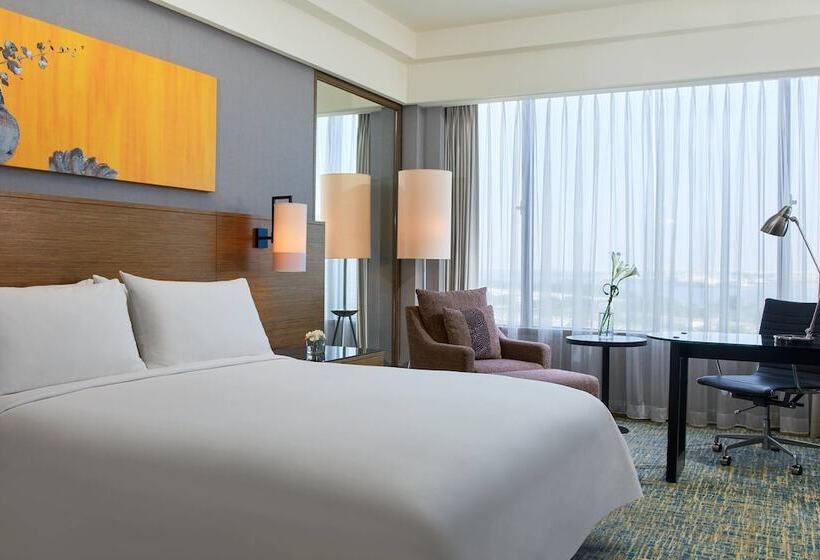 غرفة كلوب, Renaissance Johor Bahru