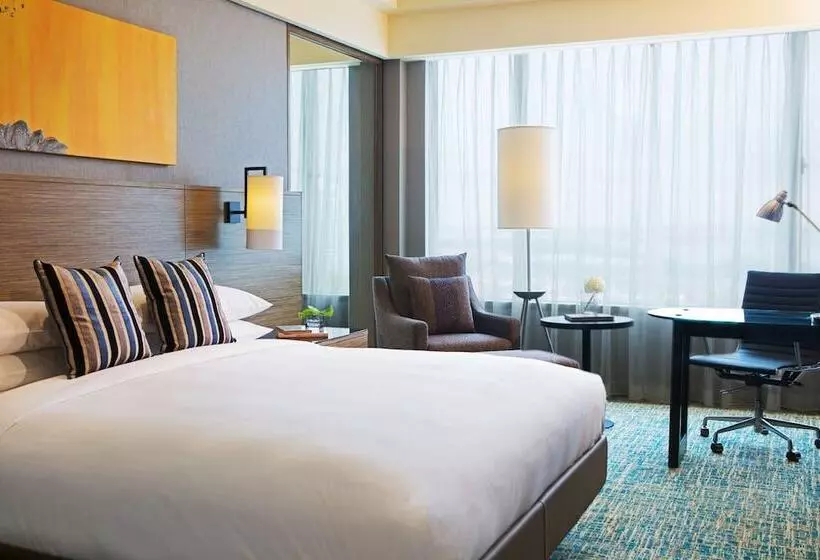 اتاق کلاب, Renaissance Johor Bahru