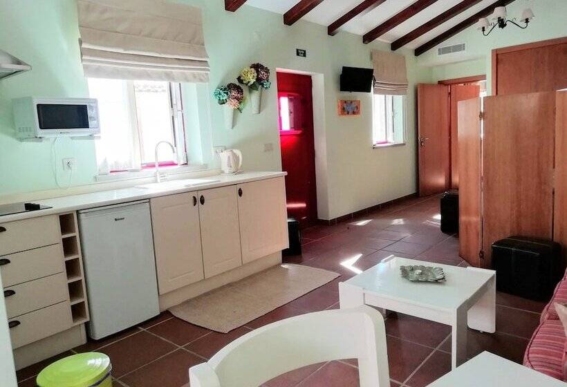 标准工作室, Artvilla