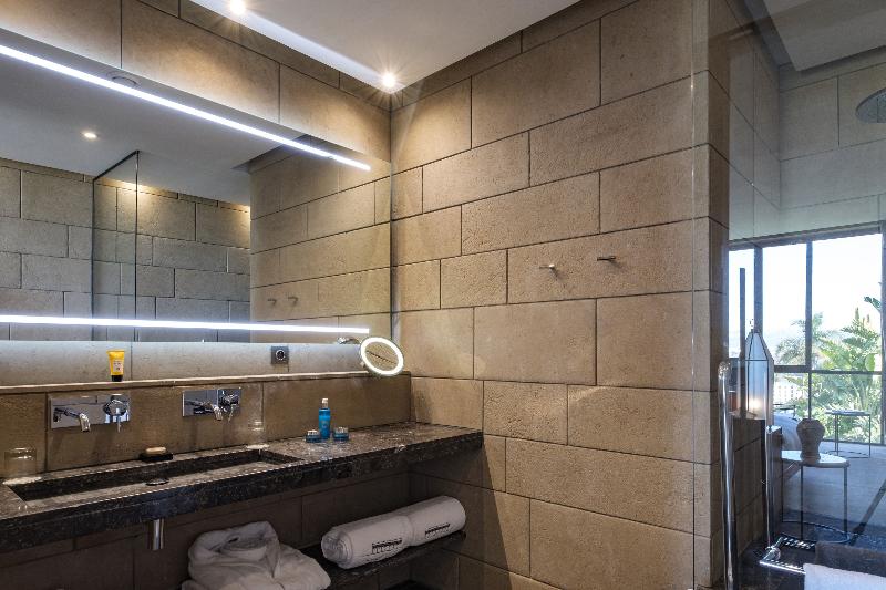 豪华房间, Sahrai