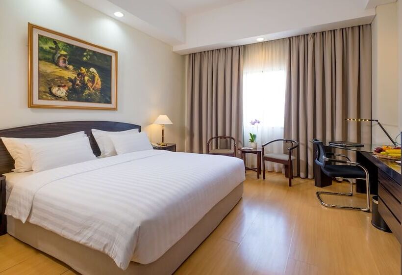 带大床的豪华间, Sintesa Peninsula Hotel Palembang