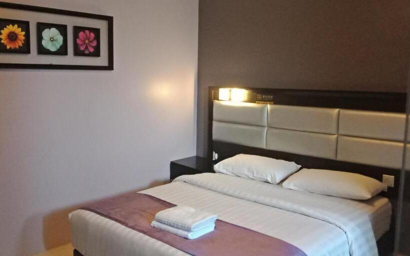 Номер Superior, T Hotel Johor Bahru