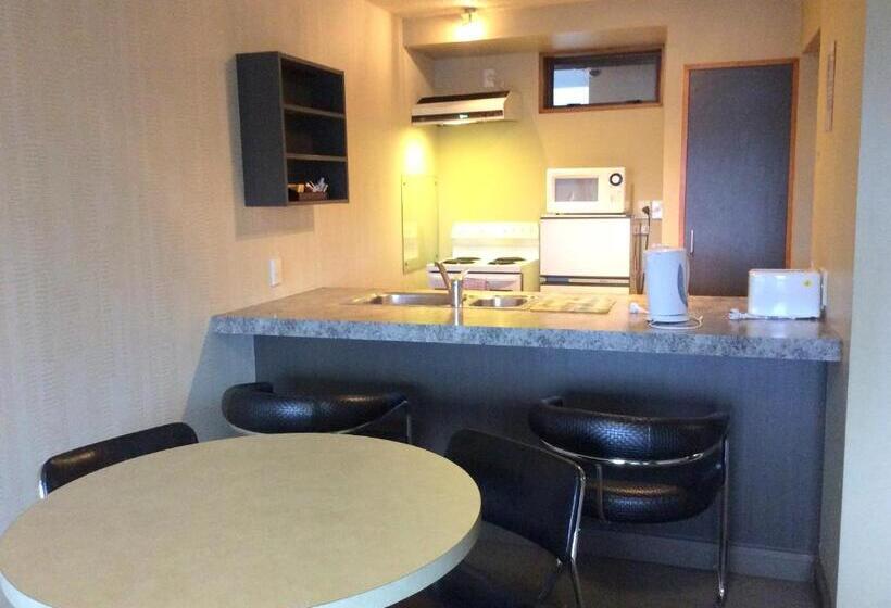 إستوديو قياسى, The Lofts Apartments