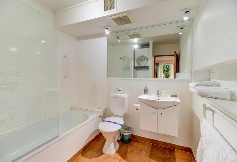 إستوديو قياسى, The Lofts Apartments