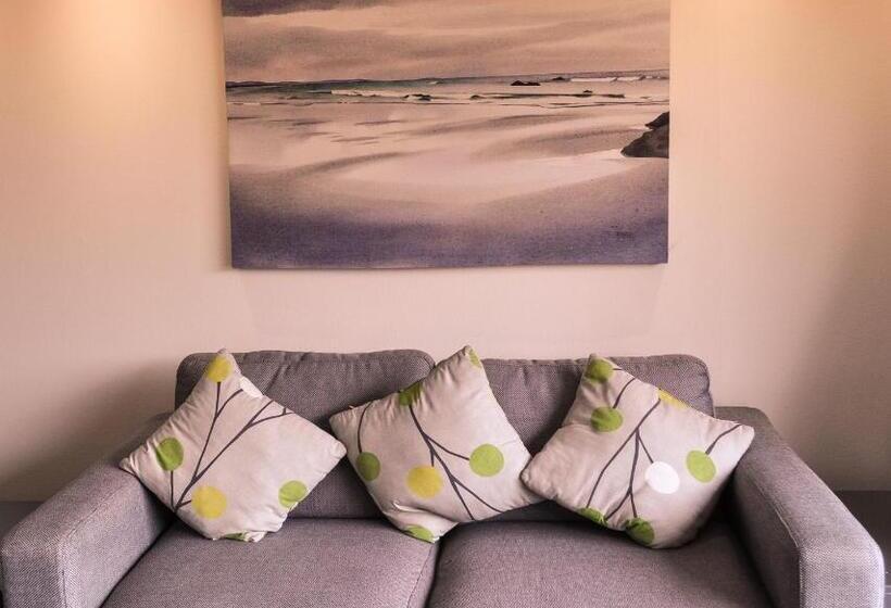 شقة غرفتين, The Lofts Apartments