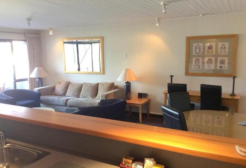침실 3개 아파트, The Lofts Apartments