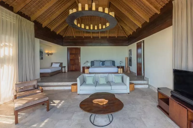 ویلای 4 خوابه, The St Regis Le Morne Resort, Mauritius