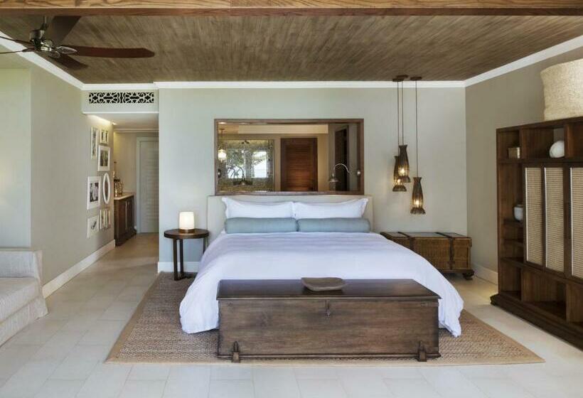 سوئیت جونیور با تخت بزرگ, The St Regis Le Morne Resort, Mauritius