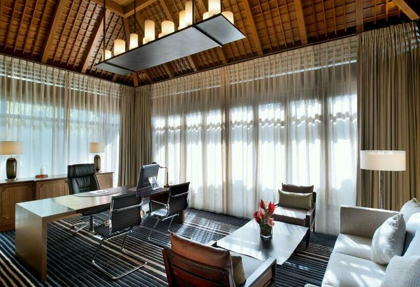 ویلای 4 خوابه, The St Regis Le Morne Resort, Mauritius