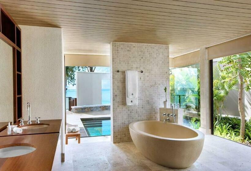 ویلای 4 خوابه, The St Regis Le Morne Resort, Mauritius