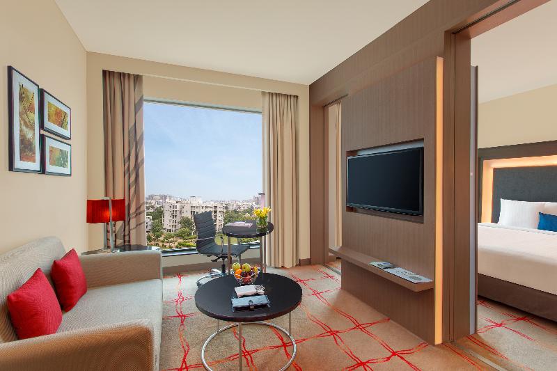Полулюкс Президентский, Novotel Ahmedabad
