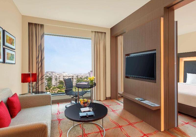Полулюкс Президентский, Novotel Ahmedabad
