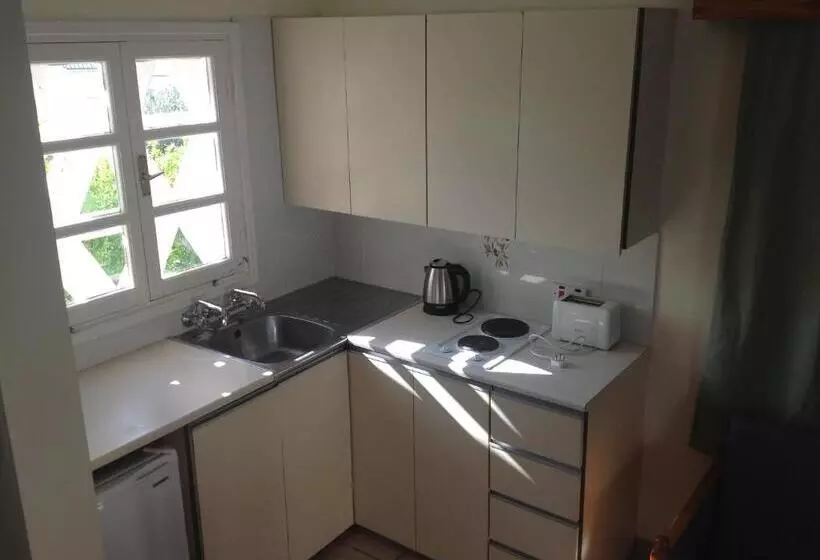 Economy Quadruple Room, Sea N Lake View Hotel Apartments