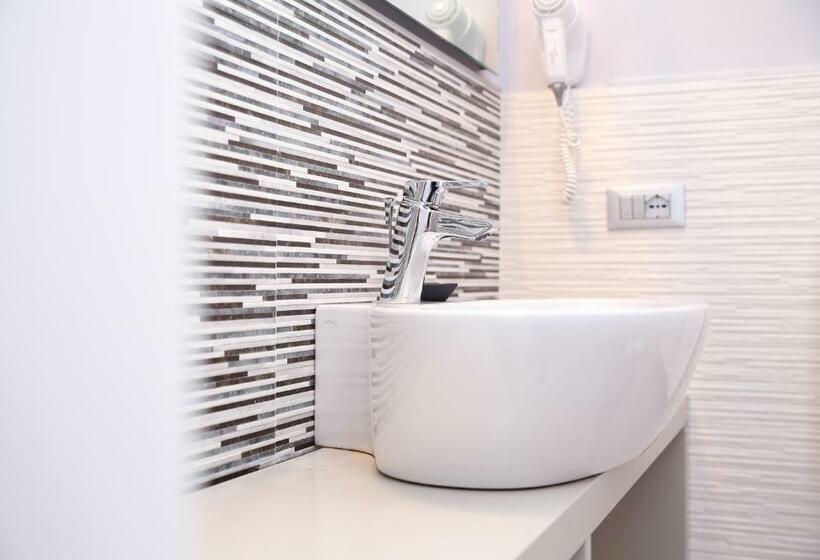 Полулюкс, Bajaloglia Resort