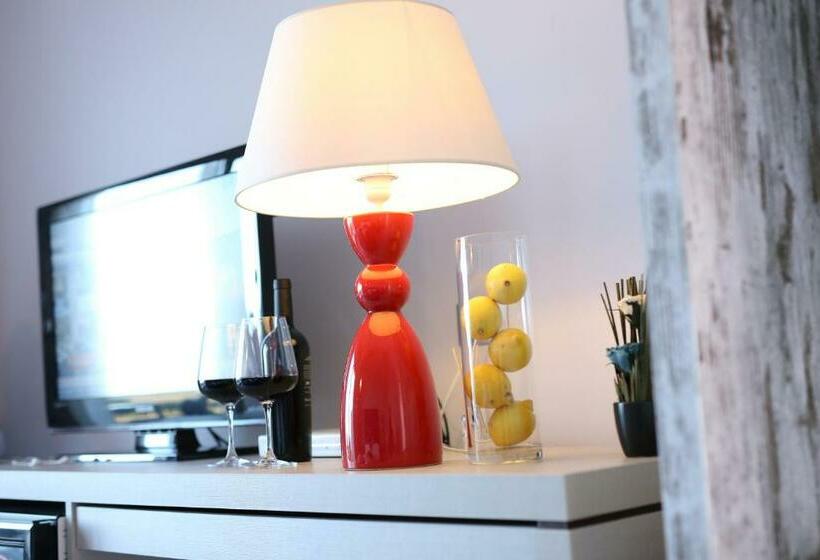 Полулюкс, Bajaloglia Resort