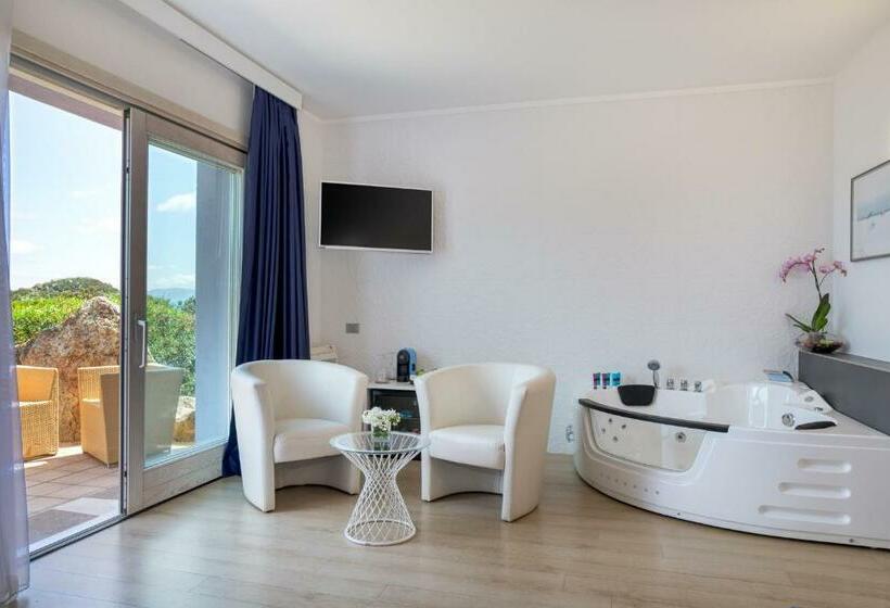 Номер Deluxe Вид на Море, Bajaloglia Resort