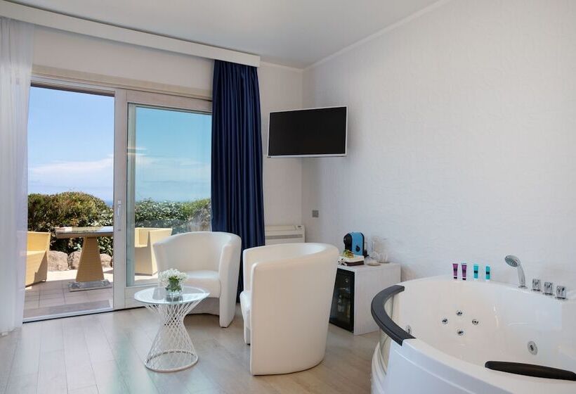 Номер Deluxe Вид на Море, Bajaloglia Resort