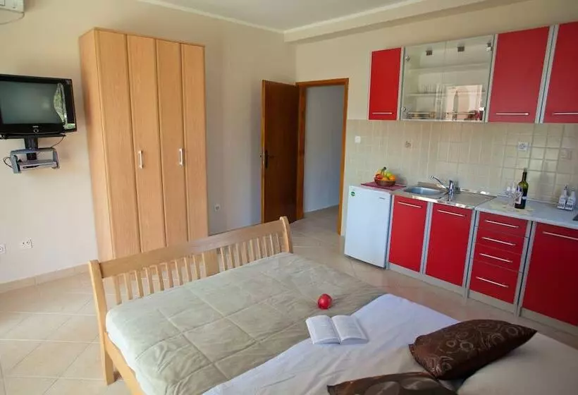 سوییت با چشمانداز دریا, Bella Vista