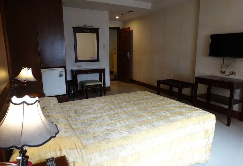 اتاق سوپریور, Cherry Blossoms