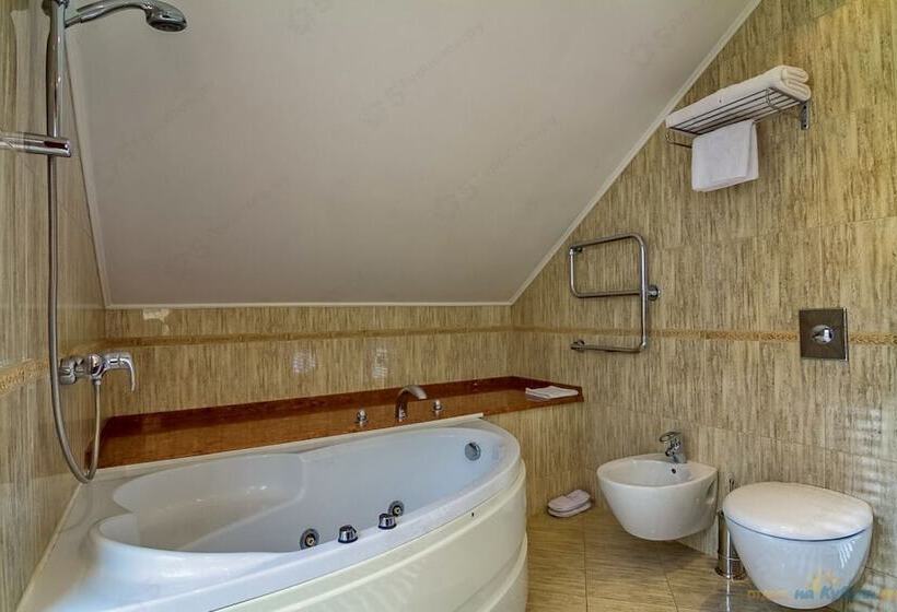 سوییت سوپریور, Europe