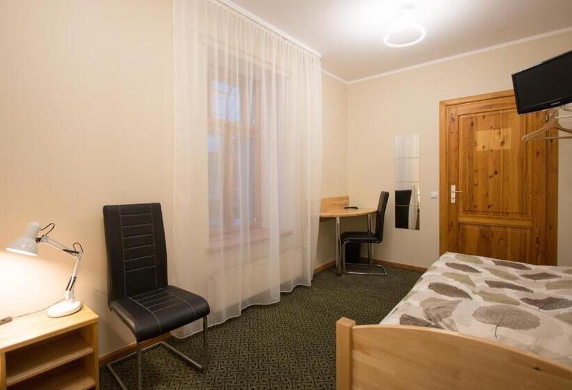 اتاق استاندارد, Katrina