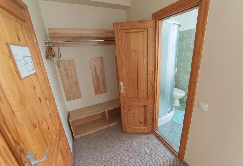 اتاق استاندارد, Katrina