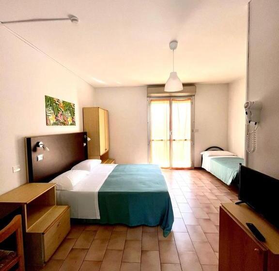 バルコニー付きスタンダードトリプルルーム, Nazionale