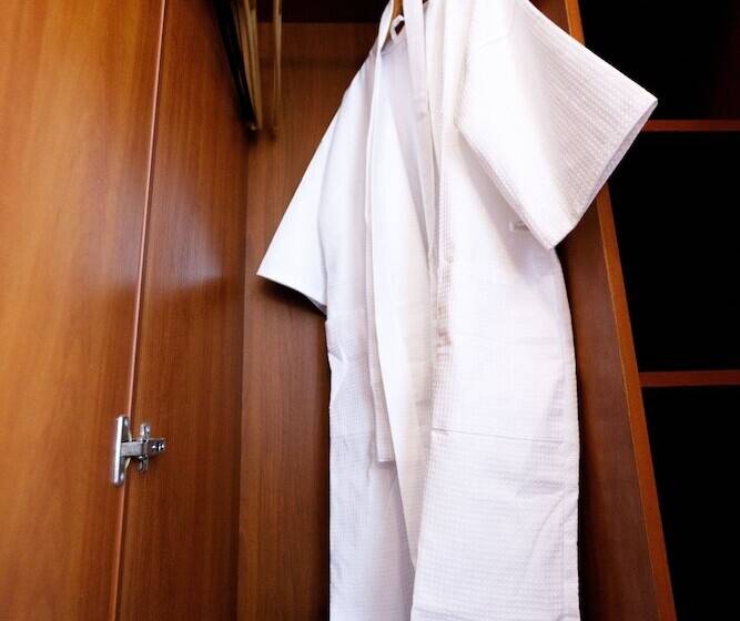 اتاق سوپریور, Raduzhny