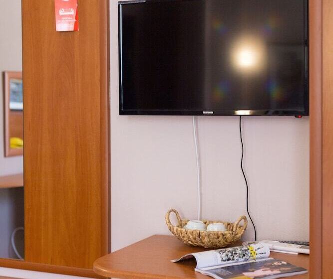 اتاق سوپریور, Raduzhny