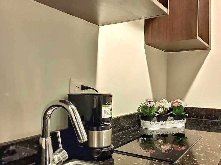 اتاق سوپریور, Weston Suites