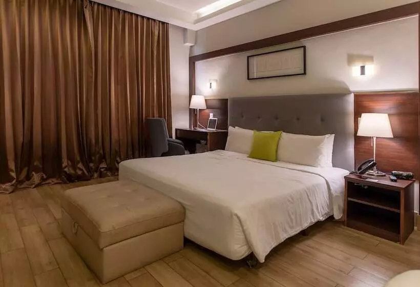 اتاق سوپریور, Weston Suites